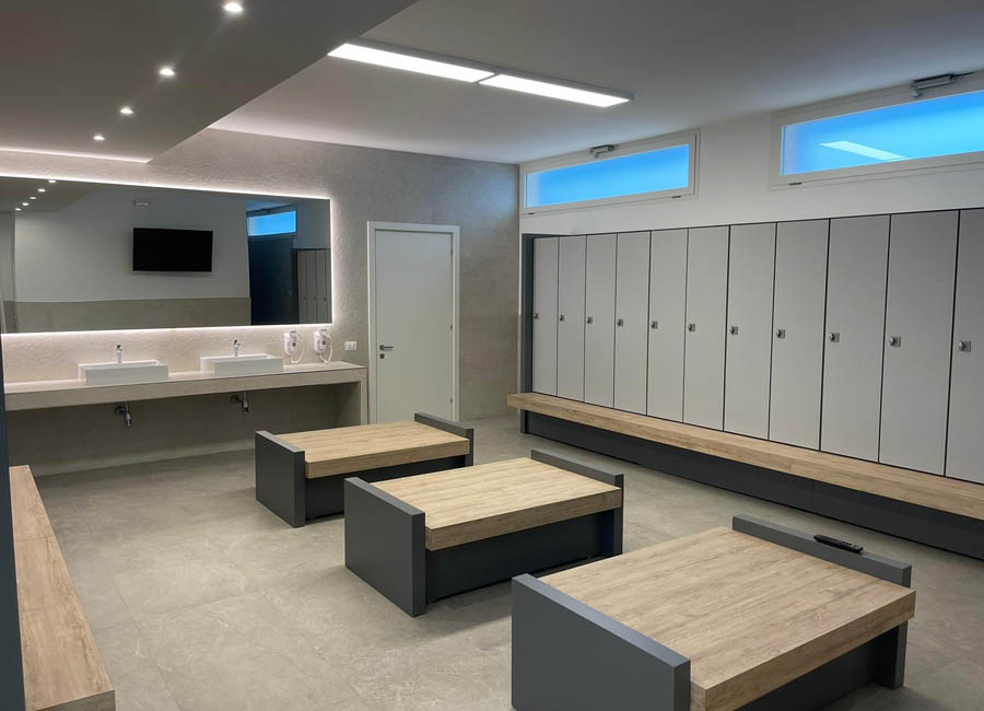realizzazione armadietti spogliatoi circolo Tennis Latiano