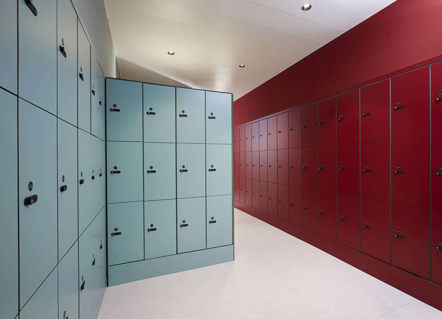 Realizzazione armadietti spogliatoi Humanitas